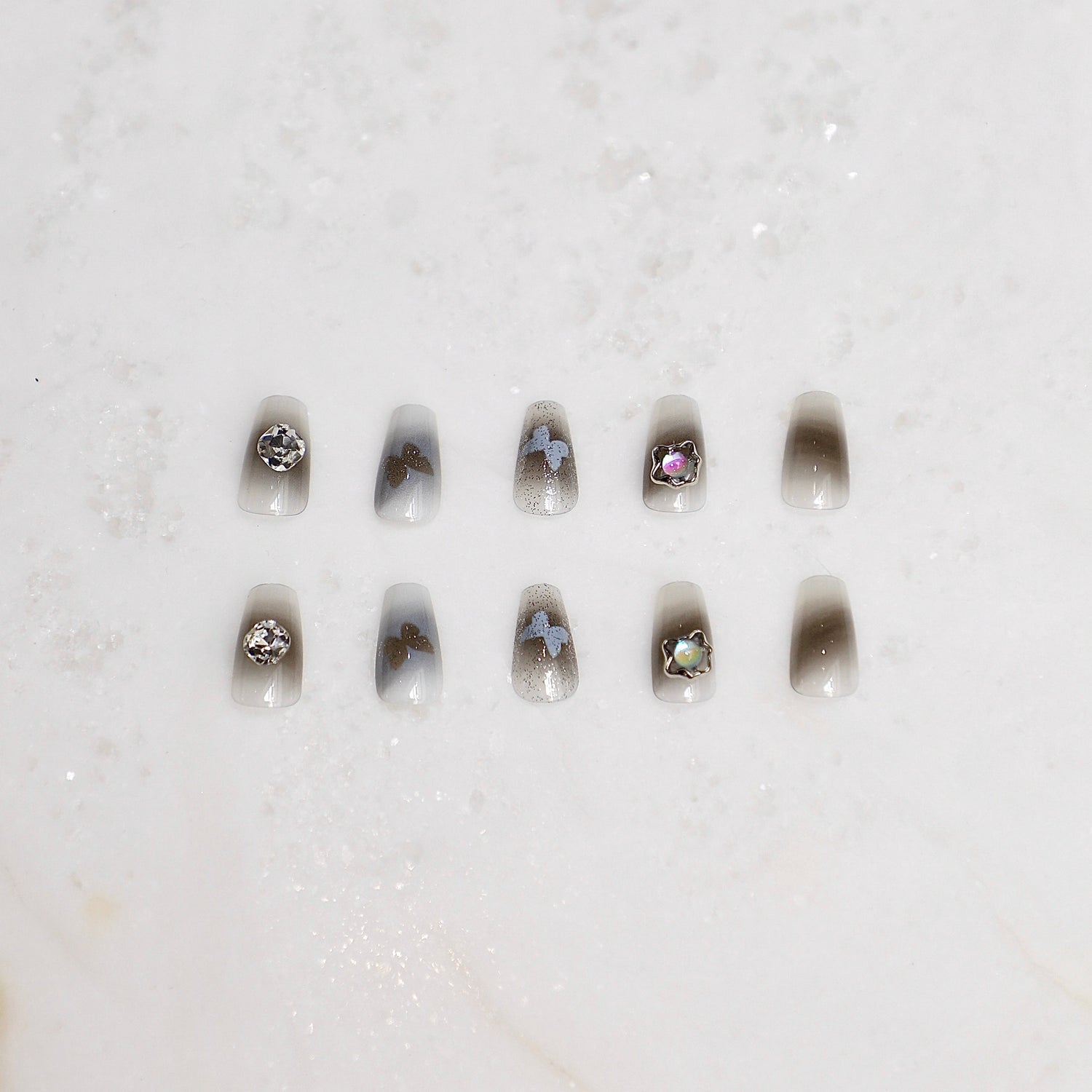 Micro-theater on fingertips: nail art as a modern identity performance
